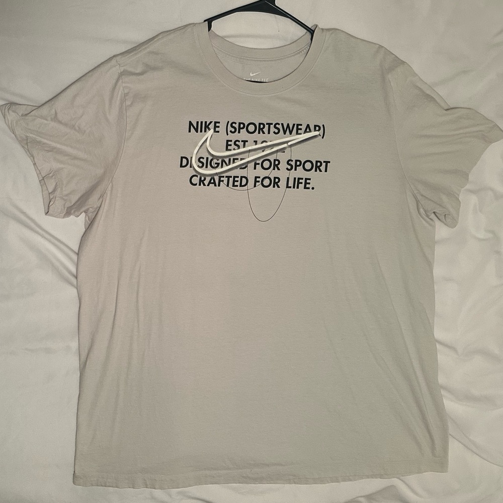 Nike mens XXL Tshirt
